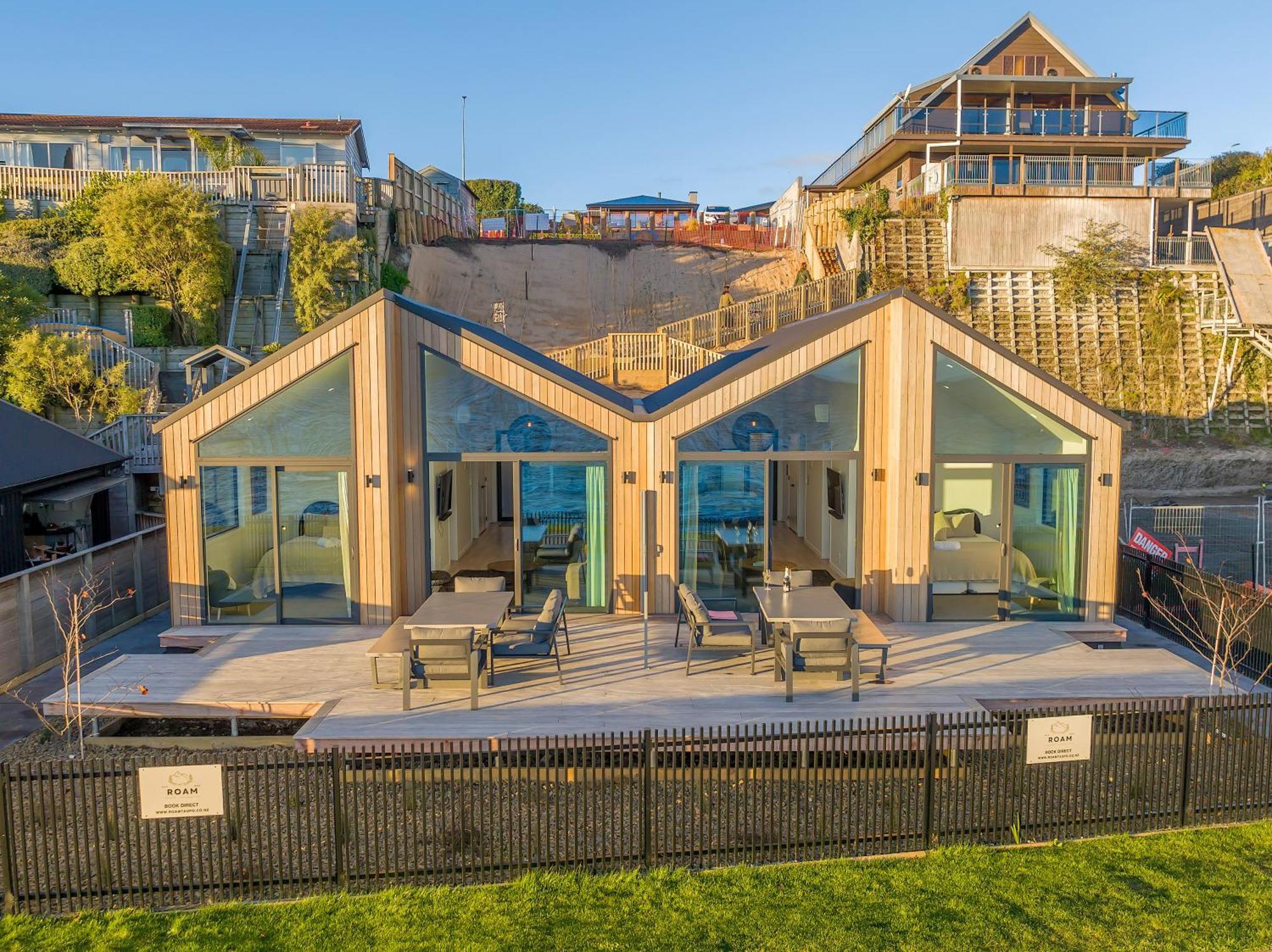 Brand New Lake Front Homes Spa Pool Taupo Exterior photo
